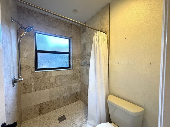 Building Photo - 9150 Palm Tree Dr