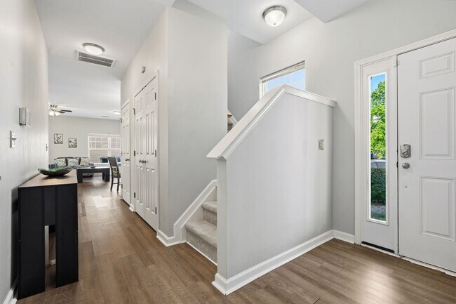 Building Photo - 1326 Stone Manor Dr