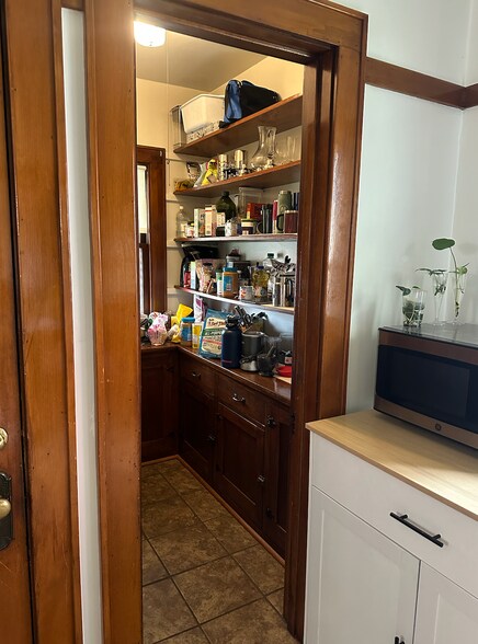 Kitchen Pantry - 1552 S 58th St