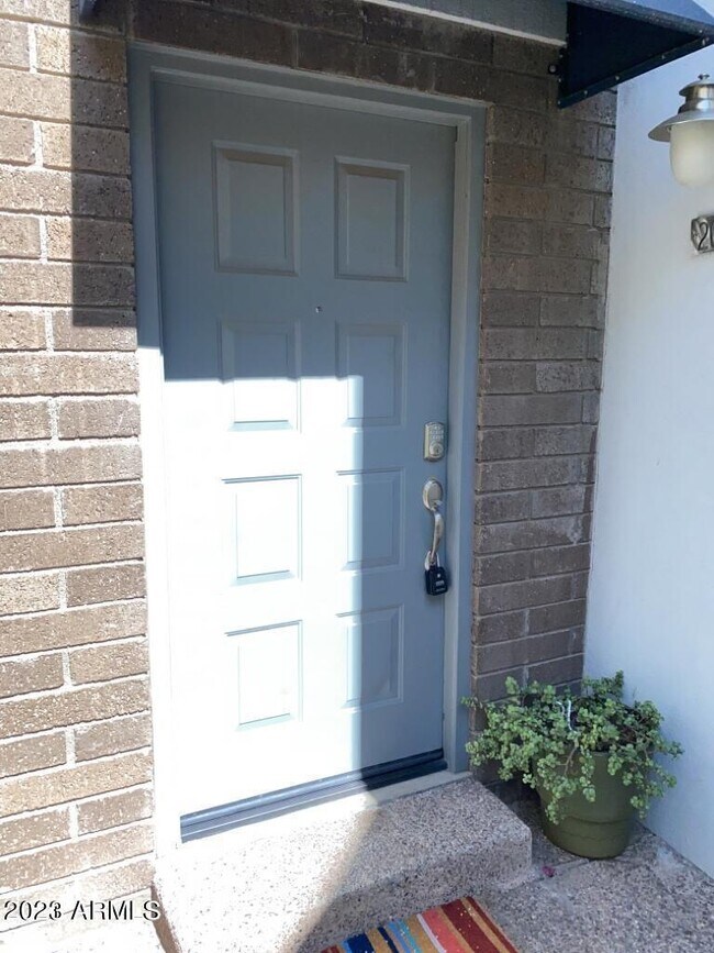 Building Photo - 3633 N 3rd Ave