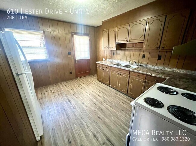 Building Photo - 610 Hester Dr