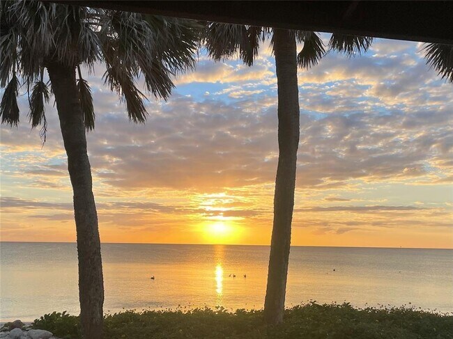 Building Photo - 2709 Casey Key Rd