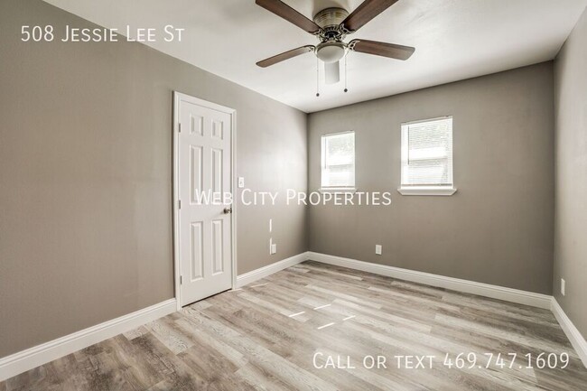 Building Photo - 508 S Jesse Lee St