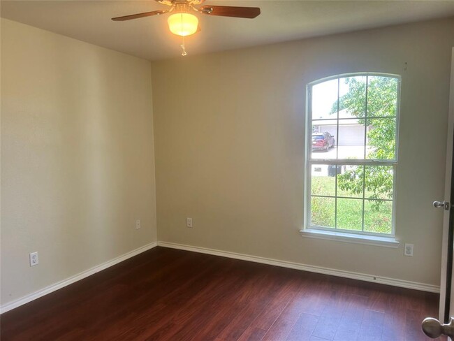 Building Photo - 140 Calcite Ln