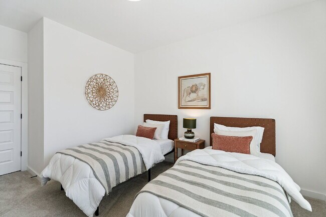 Building Photo - Fully Furnished Home in Broken Arrow