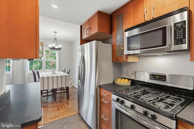 Building Photo - 3486 Gunston Rd