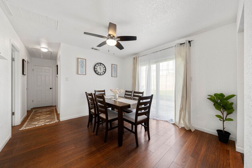 Building Photo - 10609 Olson Dr