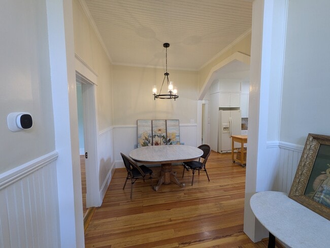 Building Photo - 222 Burkewood Dr