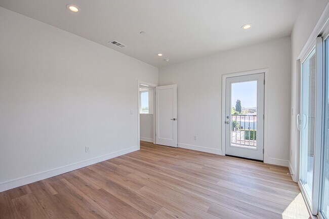 Building Photo - 2850 Virignia