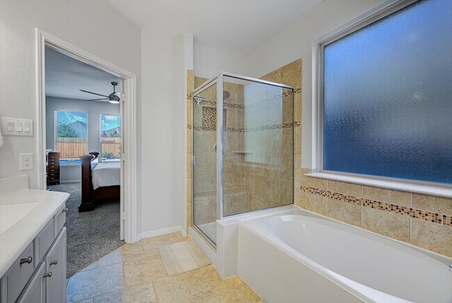 Building Photo - 4203 Bergamo Shores Dr