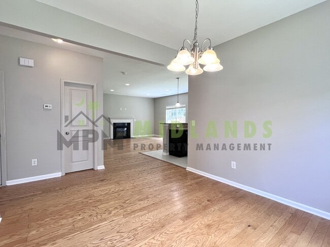 Building Photo - 464 Edenhall Dr