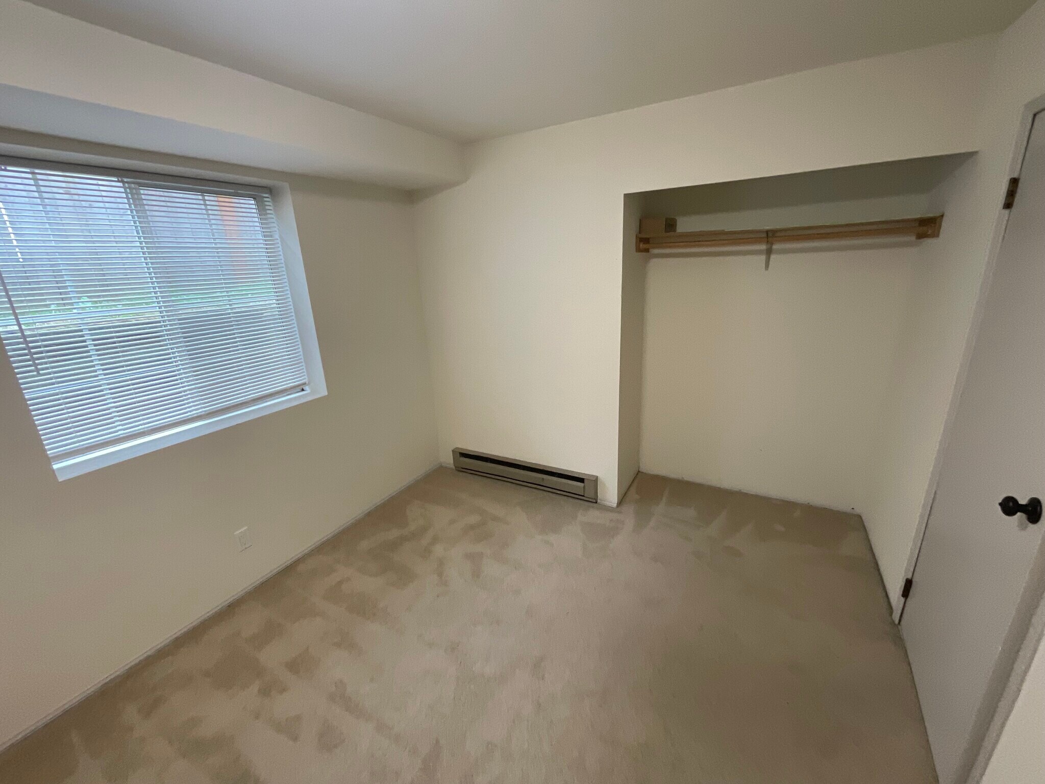 Building Photo - 5214 Woodlawn Ave N