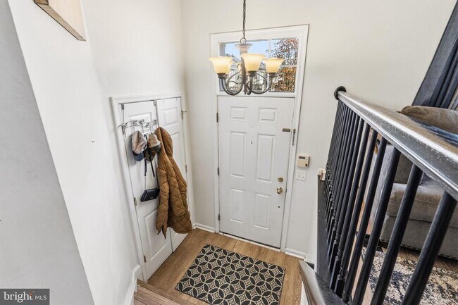 Building Photo - 9841 Cheshire Ridge Cir