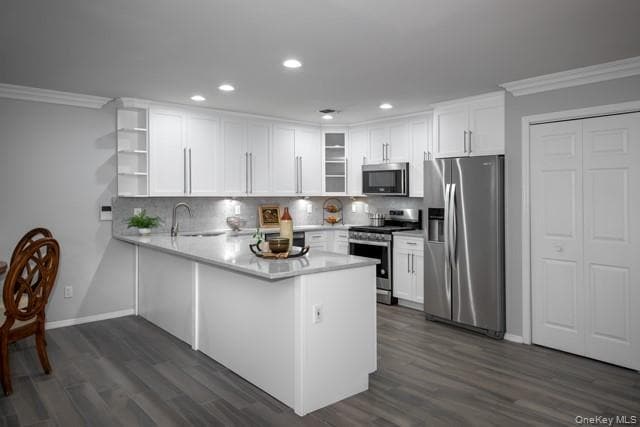 Building Photo - 265 Village Green Dr