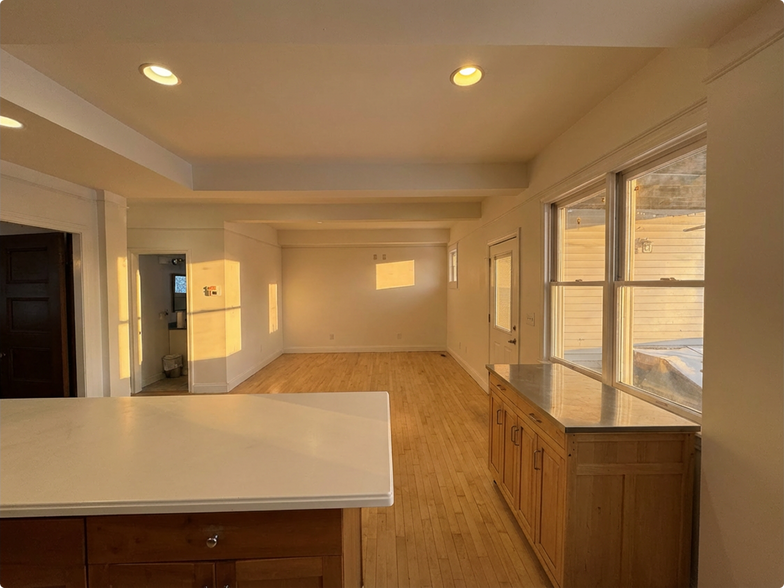 Kitchen - 16 Boston Ave