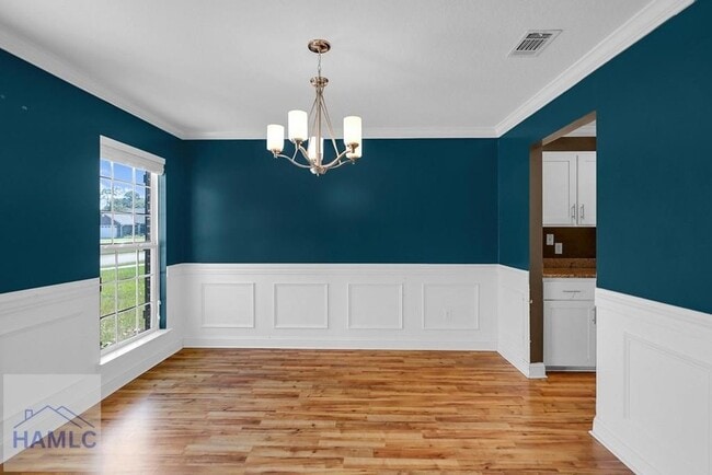 Building Photo - 721 Highgrove Ct