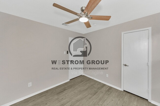 Building Photo - 2201 Sweetwood Dr