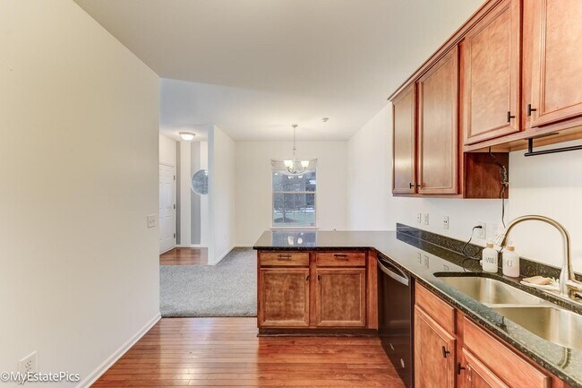 Building Photo - 41101 Maplewood Drive
