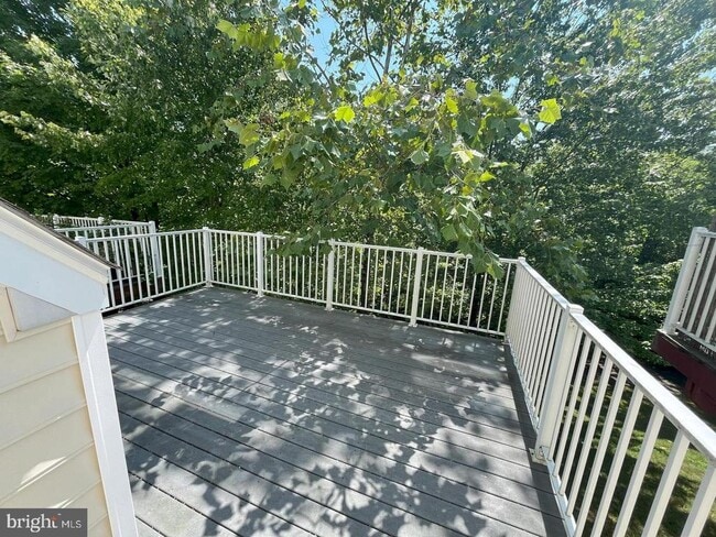 Building Photo - 225 Yorktown Ct