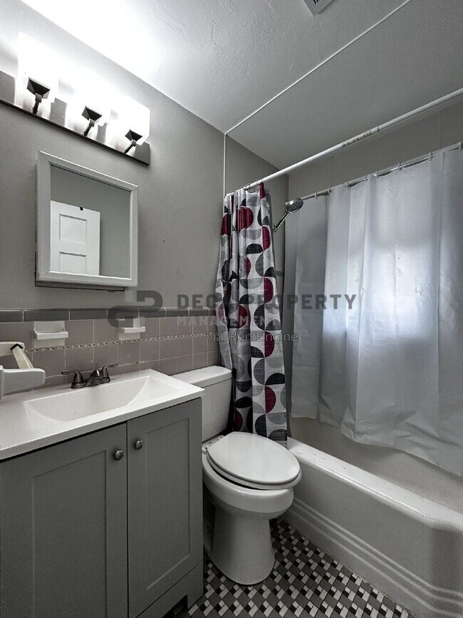 Building Photo - 6108 Eaton Dr