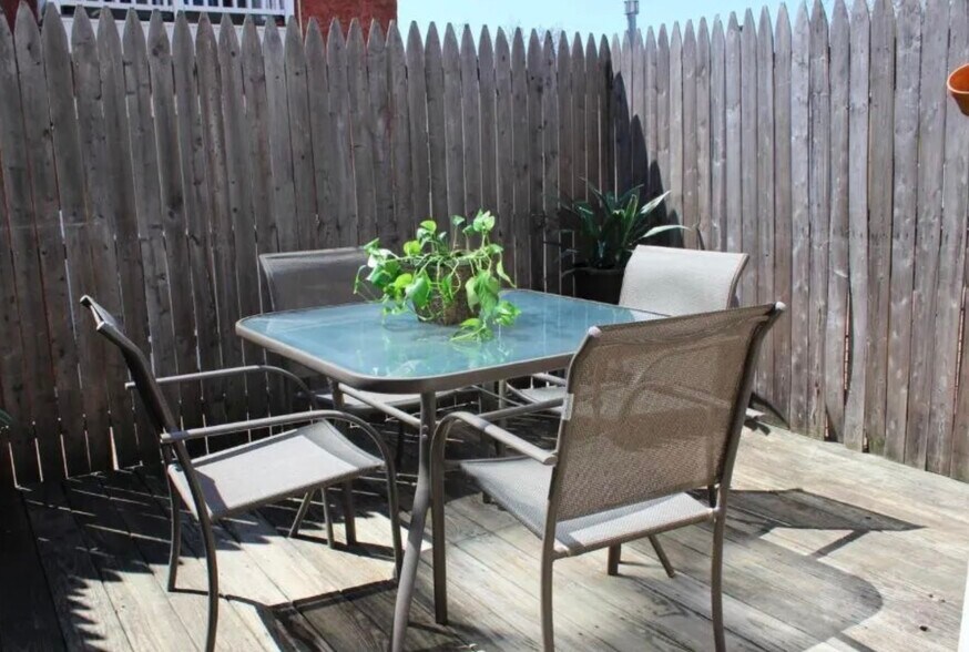 Deck off of Kitchen - 2118 Fitzwater St