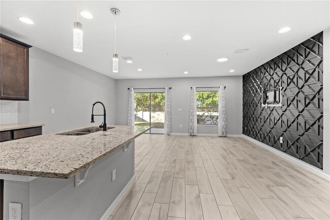 Building Photo - 260 Smugglers Way