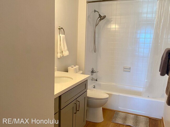 Building Photo - 2 br, 2 bath House - 1350 Ala Moana Blvd #...