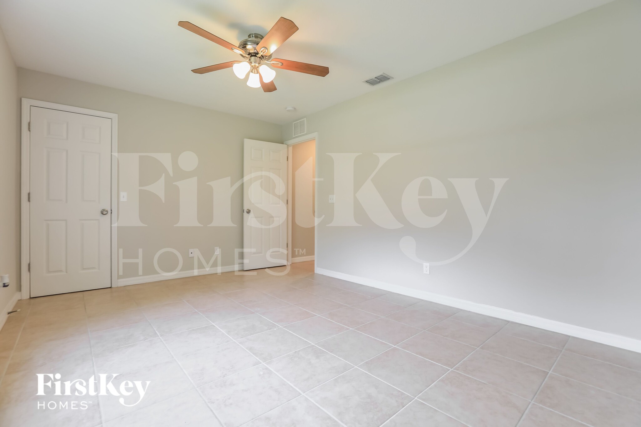 Building Photo - 11940 Helicon Ave