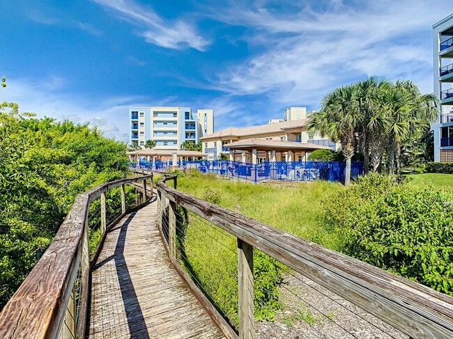 Building Photo - Beautiful Ocean Walk Condo Available February 19th