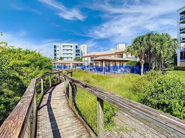 Building Photo - Beautiful Ocean Walk Condo Available February 28th