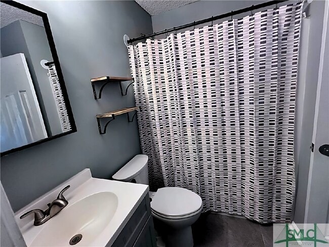 Building Photo - 119 Mustang Dr
