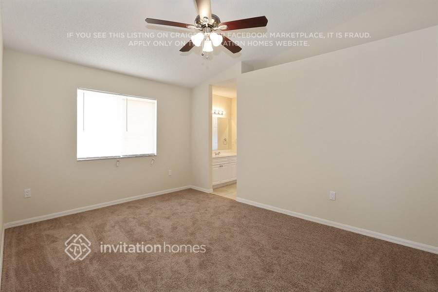 Building Photo - 7651 NW 168th Terrace