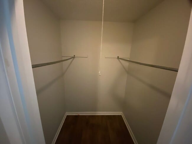 Building Photo - Affordable townhome near campus an square