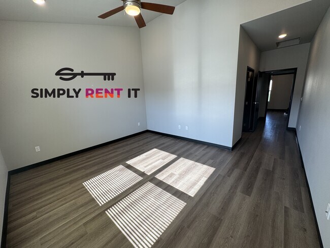 Building Photo - New 3 Bedroom, 3 Bathroom Sublease Brick Towne Ames Townhome