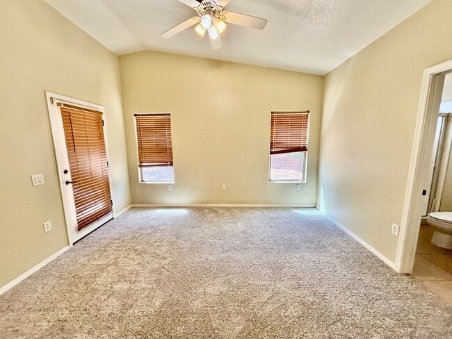 Building Photo - 4413 Redwood St