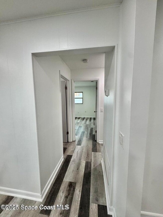 Building Photo - 789 Walnut Dr