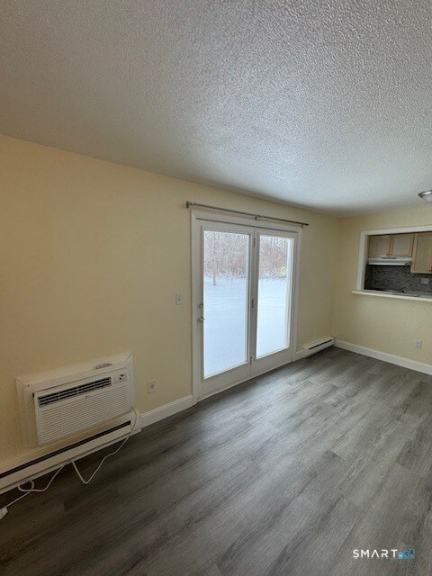 Building Photo - 15 -2 Kent Ct