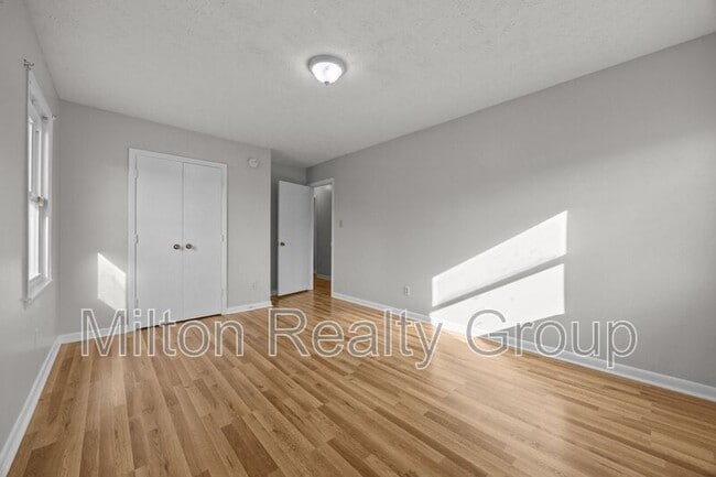 Building Photo - 54 Rolling Springs Dr
