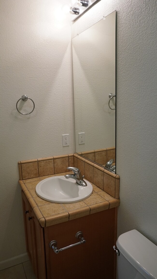 Building Photo - Spacious 3 bedroom 2 bath home in Rancho Cordova!!