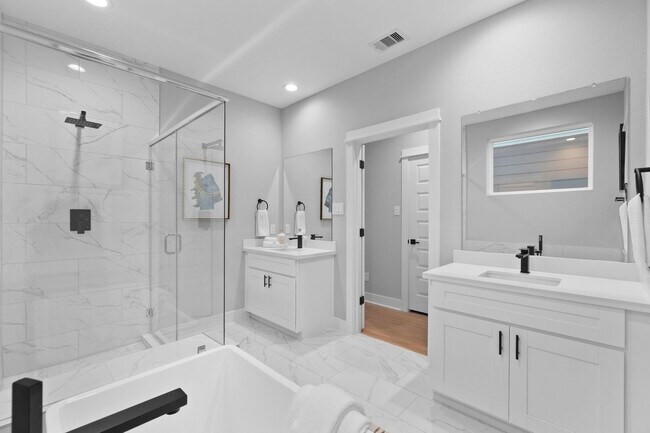 Building Photo - 4210 McKinley St