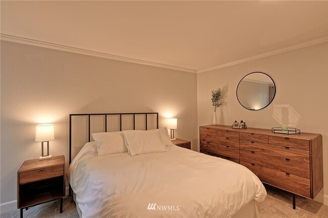 Building Photo - Fremont – Updated 2 Bedroom / 1 Bath Condo...