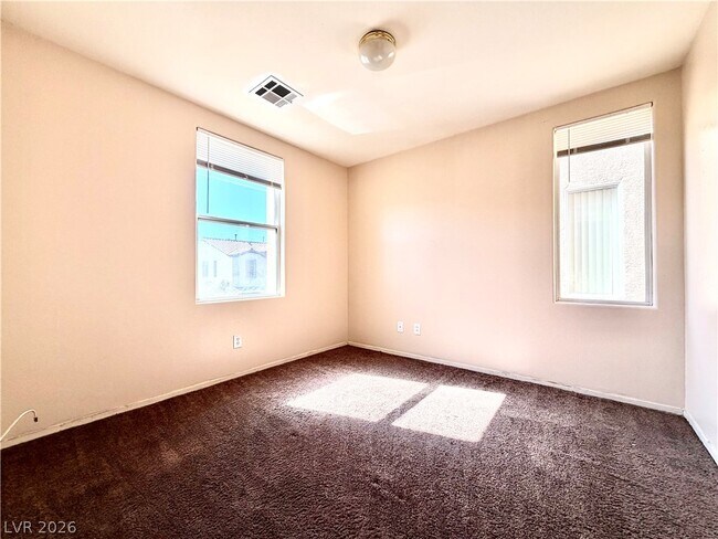 Building Photo - 890 Sheerwater Ave