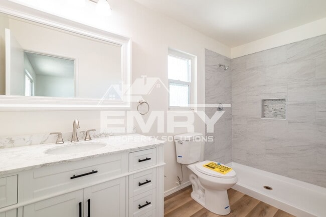 Building Photo - 3848 W 105th St