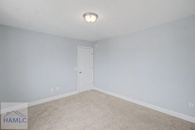 Building Photo - 76 St John's Ct