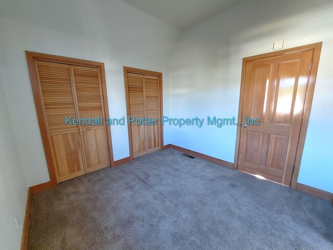Building Photo - Unique Yacht Harbor 3bed/2bath Home with S...