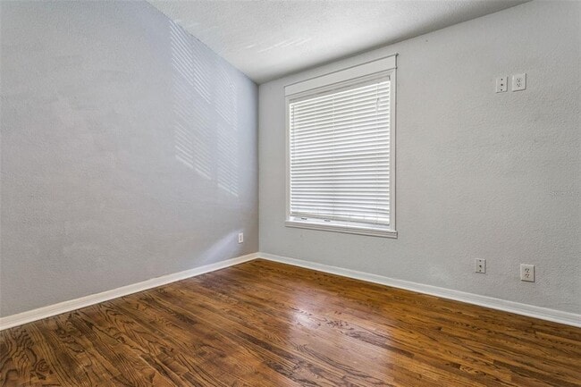 Building Photo - 5720 Dalden Dr