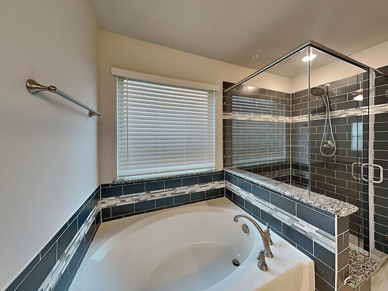 Building Photo - 1204 Sagewood Dr