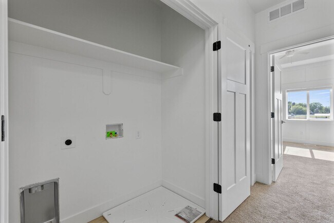 Building Photo - $500 off first month for March move-ins ONLY - BRAND NEW 3 BED 2.5 BATH HOMES IN ST ANTHONY