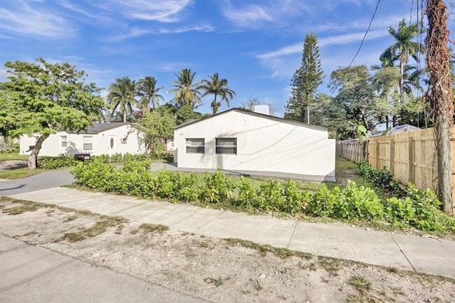 Primary Photo - 8265 NW 1st Pl