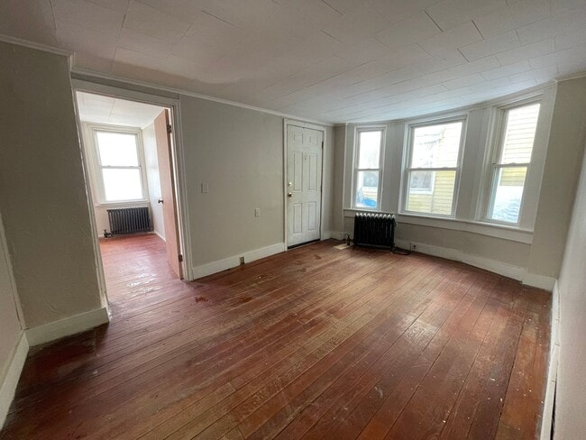 Building Photo - 147 Dewey Ave